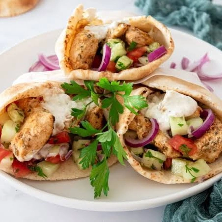 Gyros — fatias finas de carne grelhada